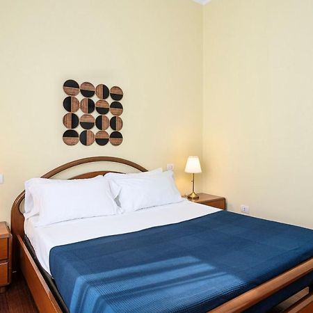 Ferienwohnung "Gold Fashion" - Residenza Duomo Citylife Mailand Exterior foto