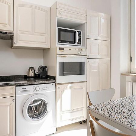 Ferienwohnung "Gold Fashion" - Residenza Duomo Citylife Mailand Exterior foto