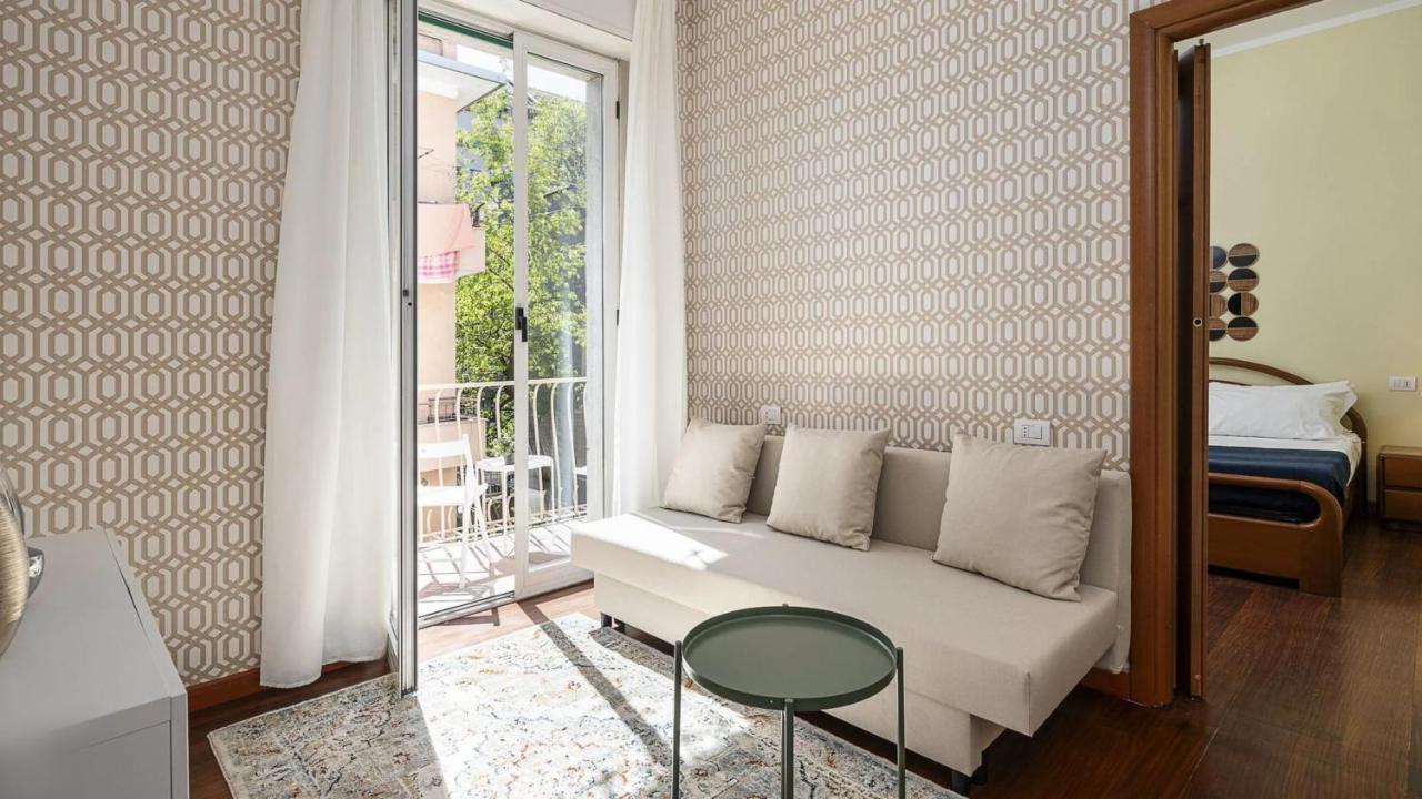 Ferienwohnung "Gold Fashion" - Residenza Duomo Citylife Mailand Exterior foto