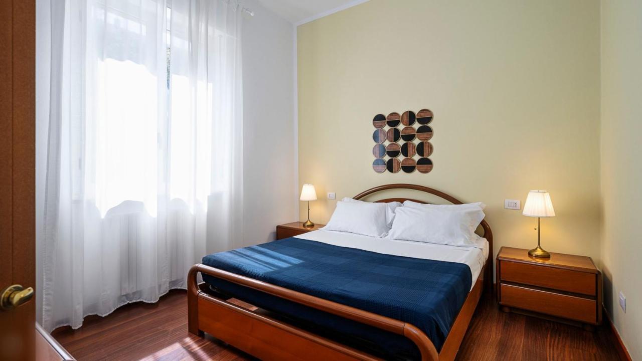 Ferienwohnung "Gold Fashion" - Residenza Duomo Citylife Mailand Exterior foto
